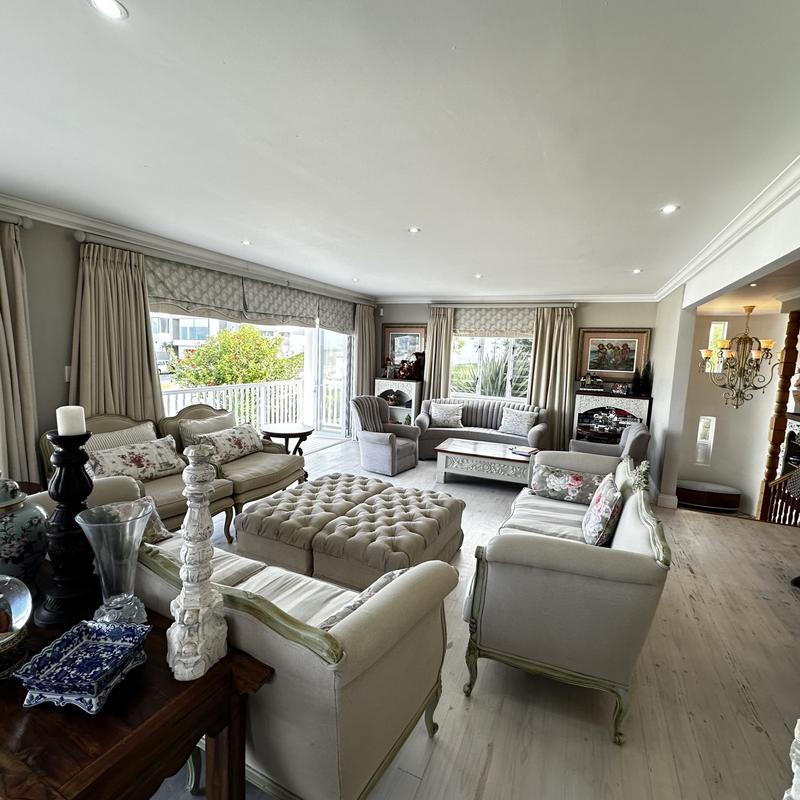 7 Bedroom Property for Sale in Pienaarstrand Western Cape